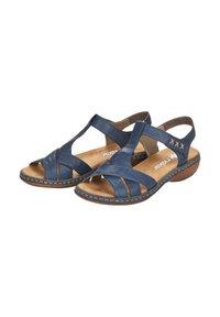 Sandalias de cuero azul con tiras cruzadas, puntera abierta y una plantilla acolchada marrón. Presenta costuras decorativas y una correa ajustable en el tobillo.