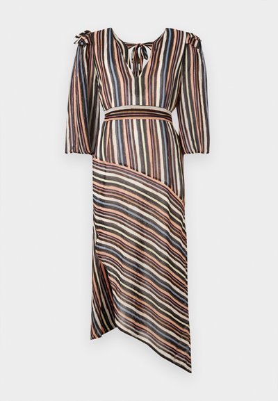 Vestido maxi às riscas com decote em V, mangas compridas e detalhes franzidos. Apresenta cores alternadas de preto, bege, rosa e azul em larguras variadas.