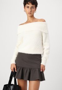 Noisy May NMHEIDI OFF SHOULDER - Pulóver - eggnog