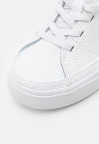 Thumbnail Image 6
