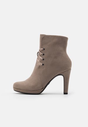Bottines à talons hauts - taupe