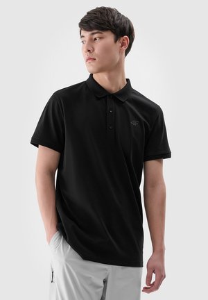 - Koszulka polo
