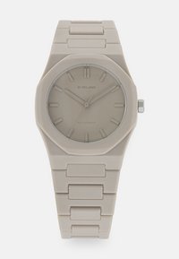 Montre en polycarbonate grise avec un boîtier octagonal, un bracelet en maillons bloc, des marqueurs d'heure minimalistes et une finition mate élégante.