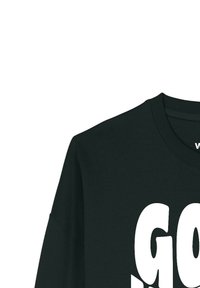 Zwart sweatshirt met ronde hals en grote witte blokletters die gedeeltelijk zichtbaar zijn.