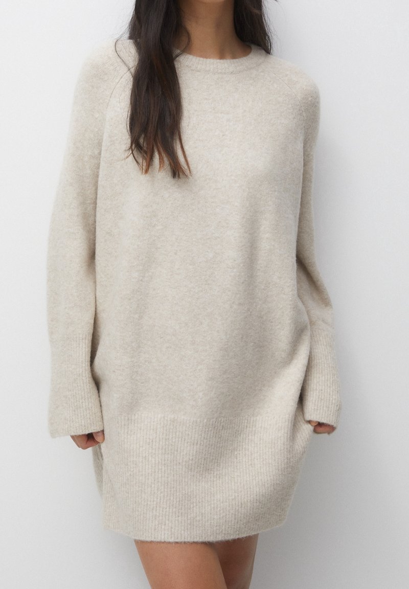 PULL&BEAR Abito in maglia - sand