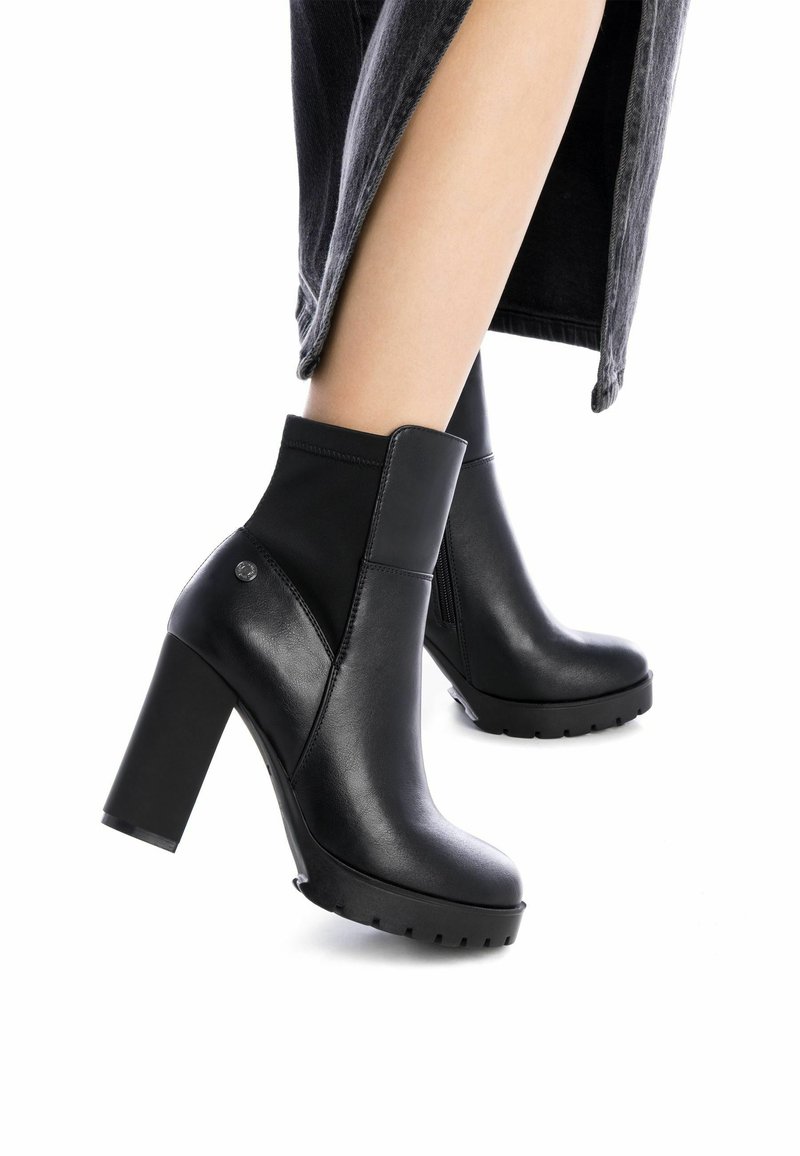 Refresh Botines - black