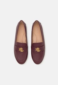 Lauren Ralph Lauren AVERI III FLATS LOAFER - Jalga libistatavad jalanõud - pinot noir