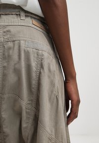 Culture Shorts - khaki