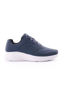 Scarpa sportiva blu navy con una tomaia in materiale sintetico liscio, chiusura con lacci, collarino imbottito e suola in gomma bianca e testurizzata.