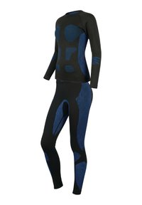 Schwarzes Sportoutfit bestehend aus einem langärmligen Oberteil und Leggings. Das Oberteil ist mit blauen strukturierten Designs versehen, während die Leggings verschiedene blaue Akzente aufweisen.
