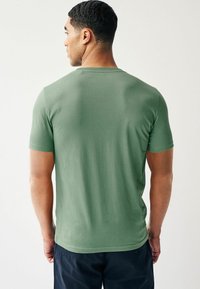 Next ESSENTIAL CREW NECK - Základné tričko - light green