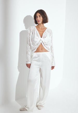 FRONT TWIST - Bluse - white