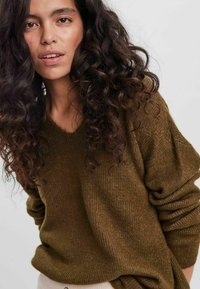 Vero Moda VMCREWLEFILE V-NECK  NOOS - Džemperis - dark olive