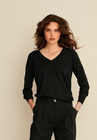 Next V-NECK - Pulóver - black