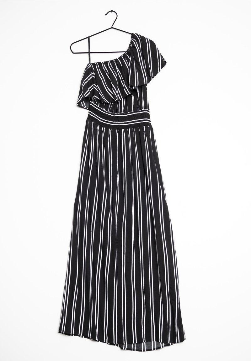 Robe rayée noir et blanc avec une épaule nue, design à volants, taille smockée et silhouette longue jusqu'au sol. Confectionnée en tissu léger.