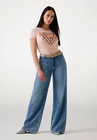 Guess FLORALES LOGO-DREIECK - Potiskana majica - hellrose