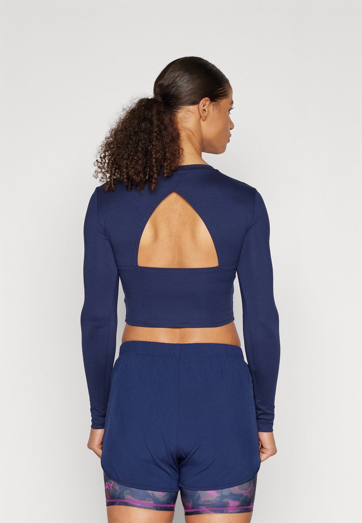 ONPCALZ CROP TRAIN BRA TOP