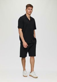 QS CHEMISE - Hemd - schwarz
