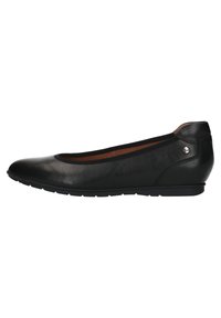Zwarte leren balletschoenen met een ronde neus, lage wiggenhak en een subtiele logo-accent op de achterkant. Glad textuur en eenvoudig ontwerp.