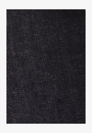 Zwart denim stof met een gladde textuur, voorzien van een subtiele glans en een diagonale twillweefpatroon, wat een strakke, solide uitstraling creëert.