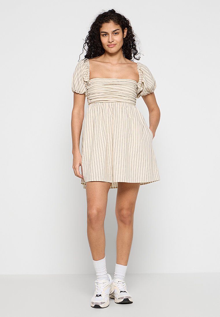 Abercrombie & Fitch Jurk crème Abercrombie & Fitch Jurk crème