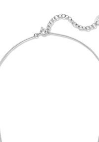 Zilveren ketting met een dunne, flexibele schakels en een karabijnhaak. Voorzien van een kleine verlengkettinkje voor een verstelbare lengte.