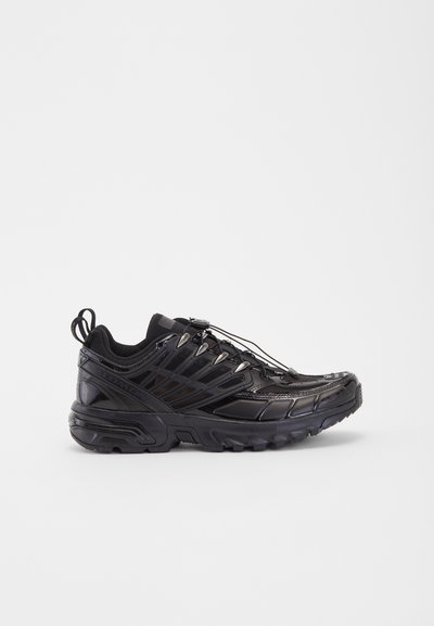 MM6 Maison Margiela MM6 X SALOMON - Sneaker low - black/quiet shade