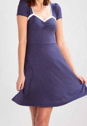 Sukienka z dżerseju