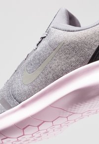 Nike Performance Hardloopschoenen voor op de weg - grey