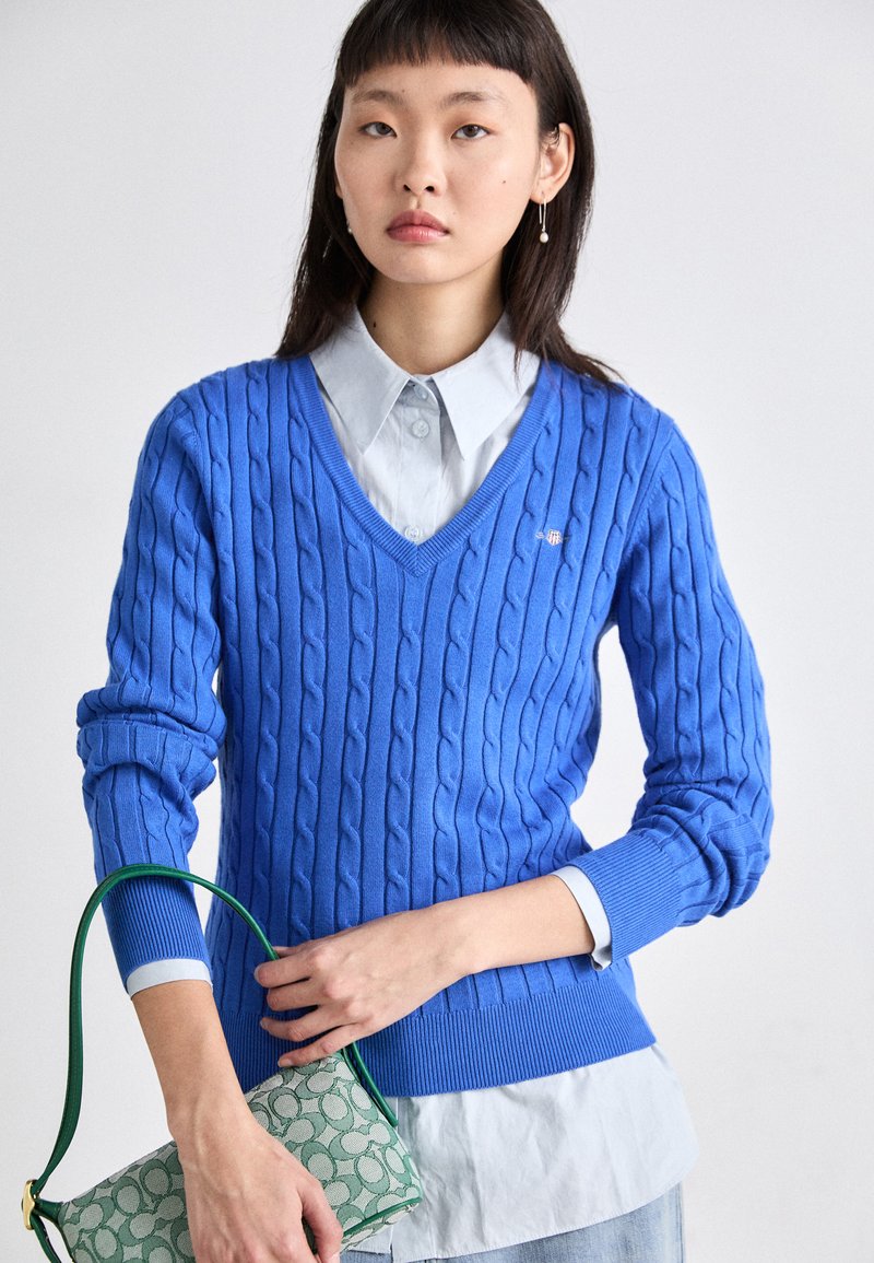 Klassieke sweater van katoen met V-hals