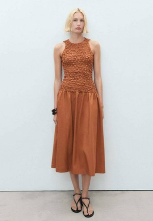 Mango TEXTURÉE COMBINÉE DOS OUVERT - Day dress - brown