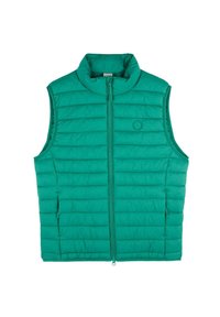 Chaleco acolchado ligero verde con cuello alto, cierre de cremallera y patrón de acolchado horizontal. Con bolsillos laterales y sin mangas.