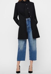 Vero Moda Pitkä takki - black