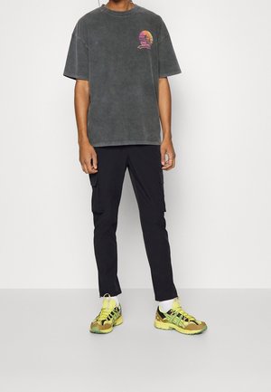 The Couture Club, Camiseta estampada - mottled black