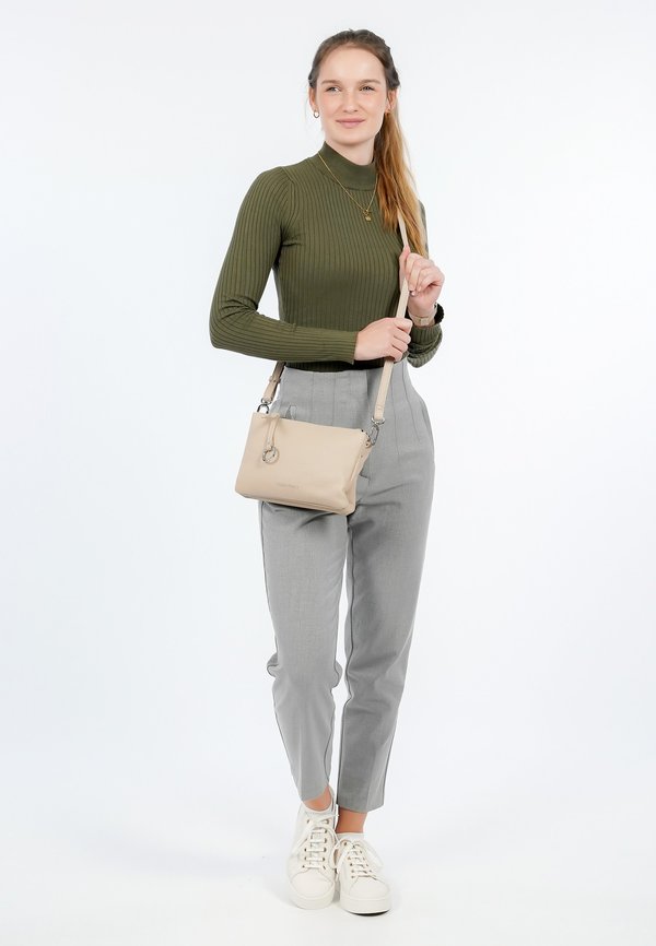 UMHÄNGE DEBBY - Umhängetasche - sand