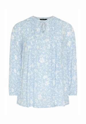 Lichtblauw blouse met lange mouwen en wit bloemenpatroon, met plooitjes aan de voorkant en een kleine sleutelgatnek met striksluiting.