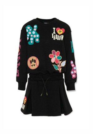 - Sukienka z dżerseju