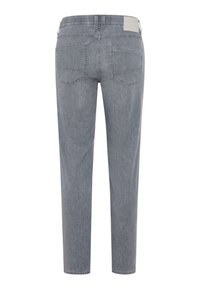 Graue Denim-Jeans mit geradem Schnitt. Verfügt über zwei Gesäßtaschen, einen Bund mit Gürtelschlaufen und ein Lederetikett an der Rückseite. Einfaches Design.