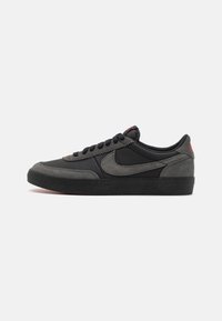 Unselected, black/med ash/gym red/photon dust/metallic gold