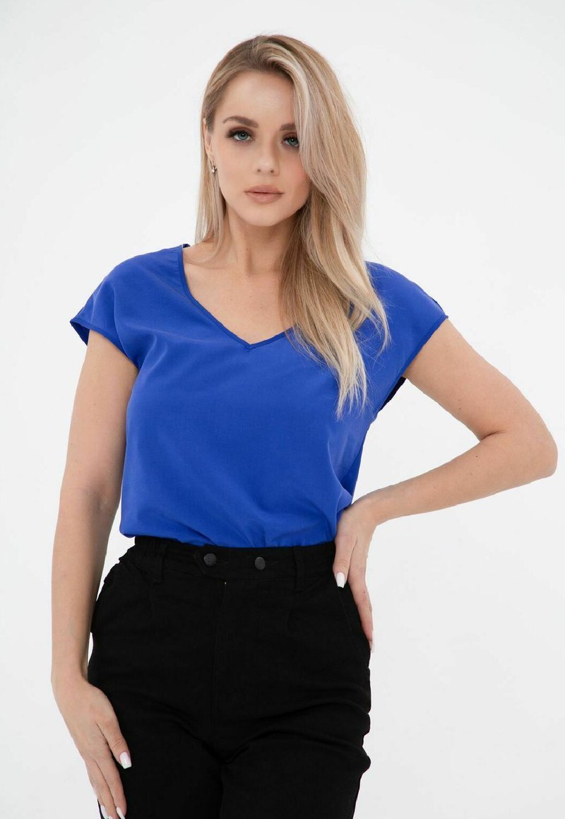 Amazing Carey X Blusa Blue