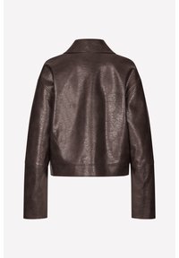 Brun, kort faux läderjacka med en slät yta, sk cappad krage och långa ärmar. Har en minimalistisk design och rena linjer.