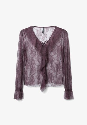 Blusa in pizzo color viola profondo, con maniche lunghe, scollatura smerlata e chiusura frontale con fiocco e dettaglio arricciato. Finitura strutturata.