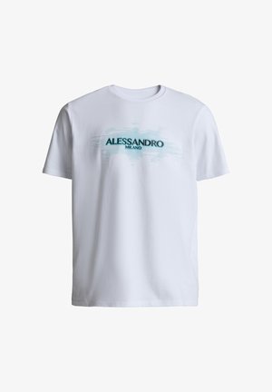 Valkoinen, lyhythihainen T-paita pyöreällä pääntieellä, jossa edessä "ALESSANDRO MILANO" -teksti ja sinisiä vaakasuoria viivoja sisältävä grafiikka.
