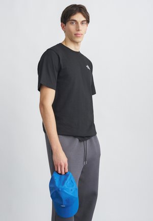 REGULAR SHORT SLEEVE TEE GRAPHIC - Trükipildiga T-särk - black