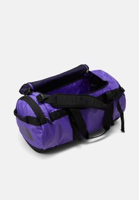 The North Face BASE CAMP DUFFEL - M - Holdall - peak purple-tnf black