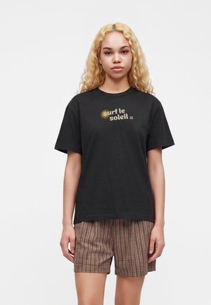 Billabong LE SOLEIL TOMBOY - Μπλουζάκι με στάμπα - off black