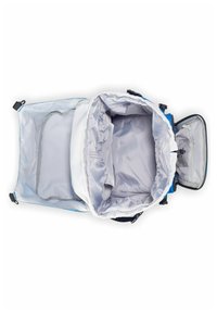 Zaino blu con un ampio interno foderato in grigio. Presenta tasche laterali, spallacci regolabili e un cappuccio superiore con chiusura a cordoncino.