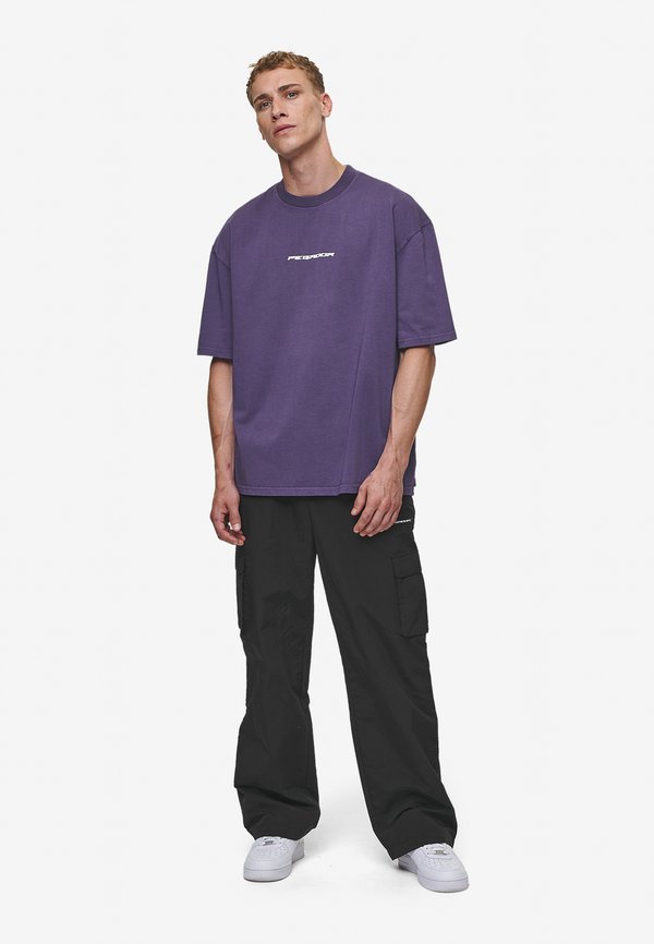 DUBOSE OVERSIZED TEE - Print T-shirt - vintage deep purple3