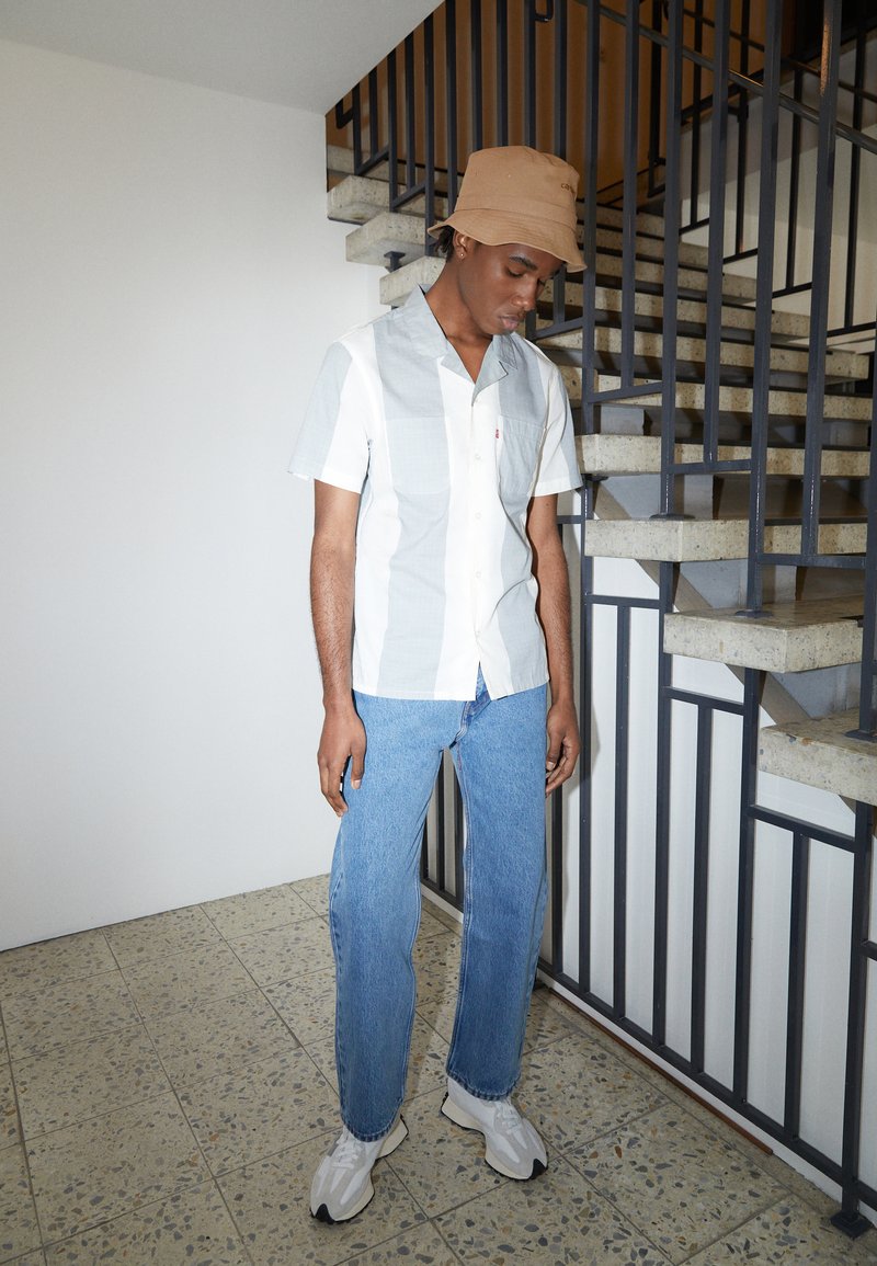 Levi's® CLASSIC CAMPER - Camisa - navy/white