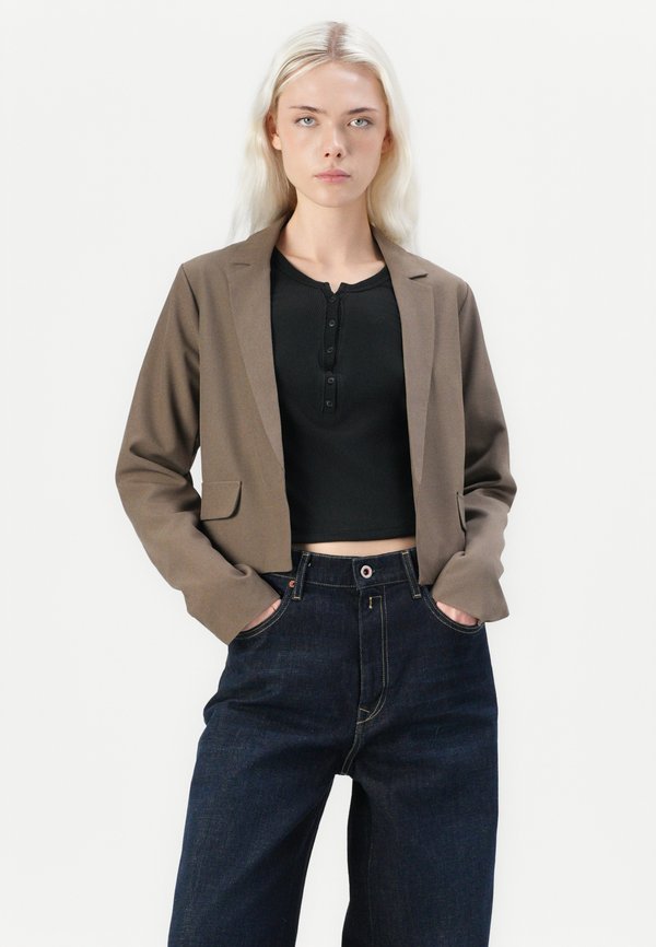 NALAJA PANTS - Flared Jeans2